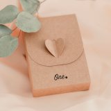 Kraft doboz - fekete dombornyomás