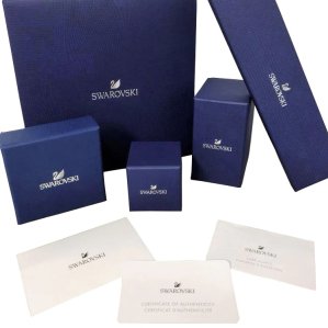 u a naušnic SWAROVSKI MILLENIA 5641171