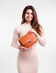 Vuch Orietta Brown
